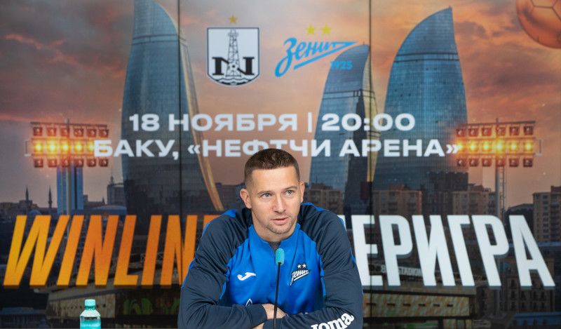 Михаил Кержаков на пресс-конференции перед товарищеским матчем с «Нефтчи»