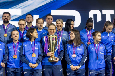 Женскую команду «Зенита» поздравили с чемпионством на «Газпром Арене»