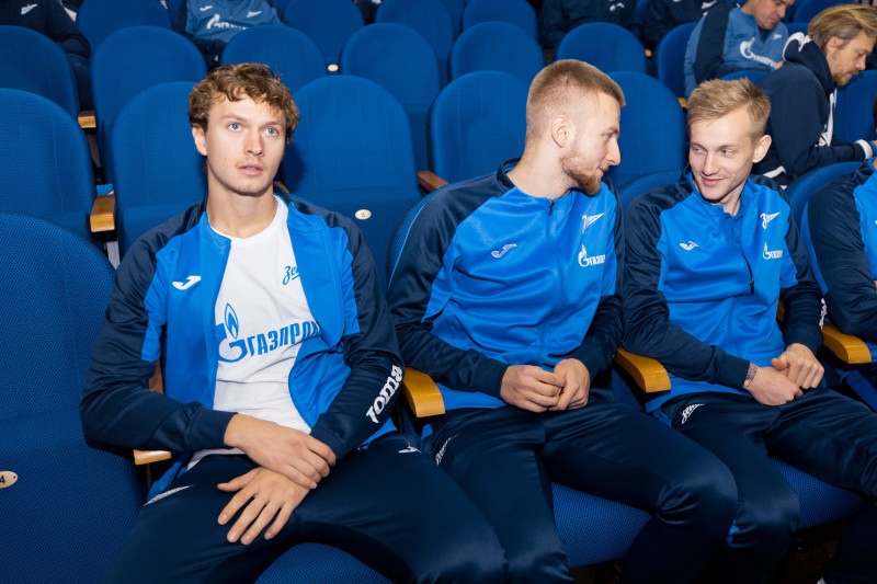 Награждение «Зенита»-2 серебряными медалями LEON-Второй лиги