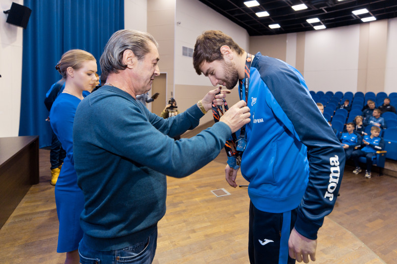 Награждение «Зенита»-2 серебряными медалями LEON-Второй лиги