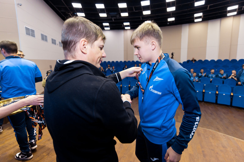 Награждение «Зенита»-2 серебряными медалями LEON-Второй лиги