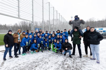 Болельщики поздравили футболисток женской команды «Зенит» с 8 марта