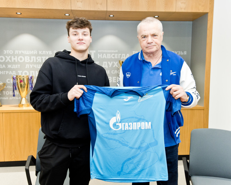 Подписание нового контракта с Дмитрием Васильевым