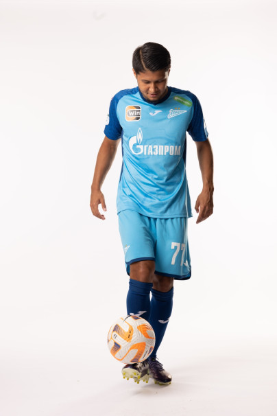 Фотосессия игроков ФК «Зенит» в форме Joma, сезона 2023/24