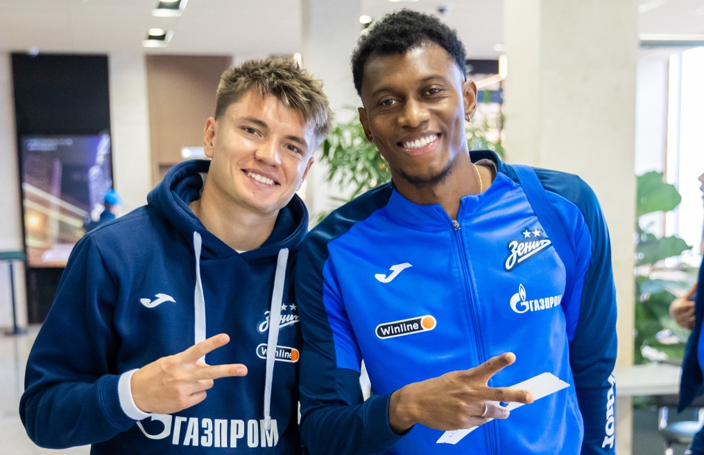 Команда «Зенит» перед вылетом на матч с «Краснодаром»