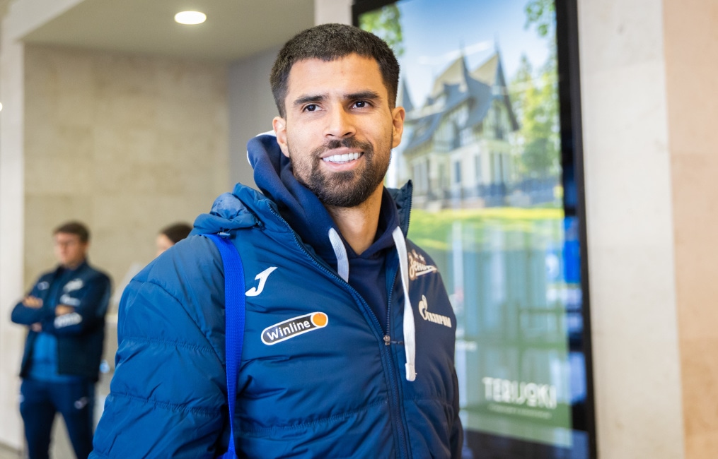 Команда «Зенит» перед вылетом на матч с «Краснодаром»