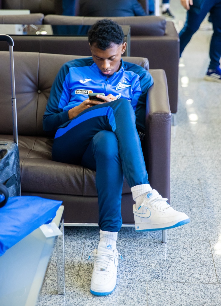 Команда «Зенит» перед вылетом на матч с «Краснодаром»