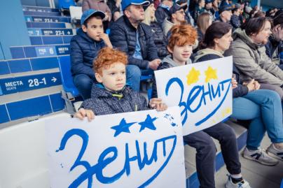 Болельщики на матче Суперлиги 2024 «Зенит» — «Крылья Советов»