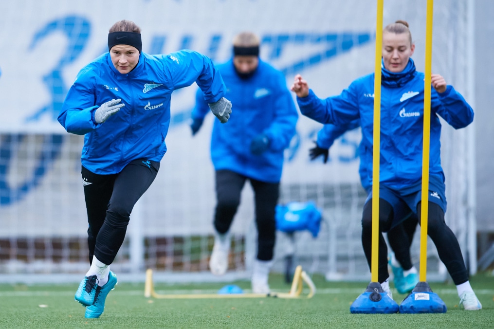 Тренировка женской команды перед матчем с «Рязанью-ВДВ»