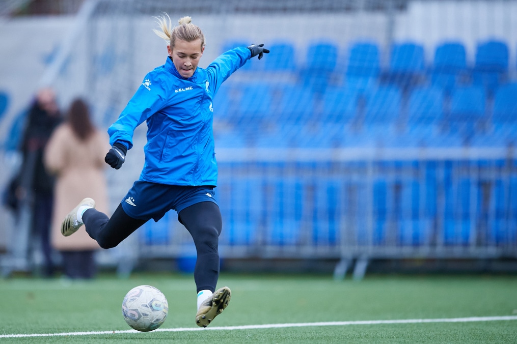 Тренировка женской команды перед матчем с «Рязанью-ВДВ»