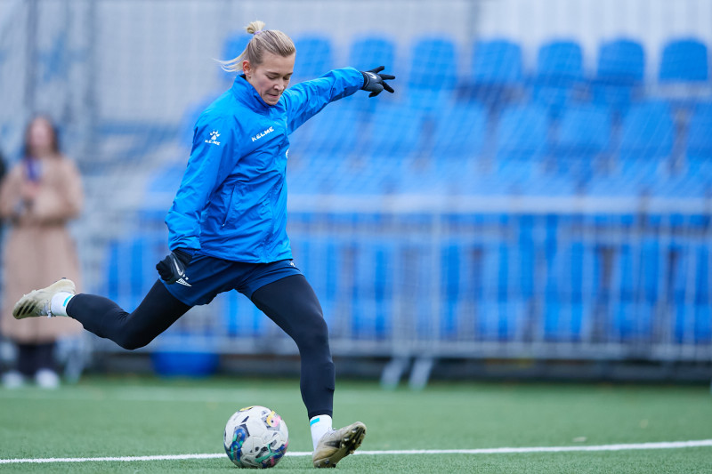 Тренировка женской команды перед матчем с «Рязанью-ВДВ»