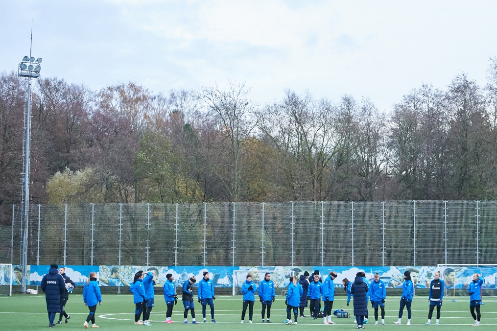 Тренировка женской команды перед матчем с «Рязанью-ВДВ»
