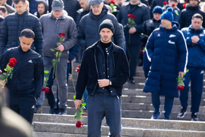 Торжественное возложение цветов на Пискаревском мемориальном кладбище в честь 80-летия Великой Победы
