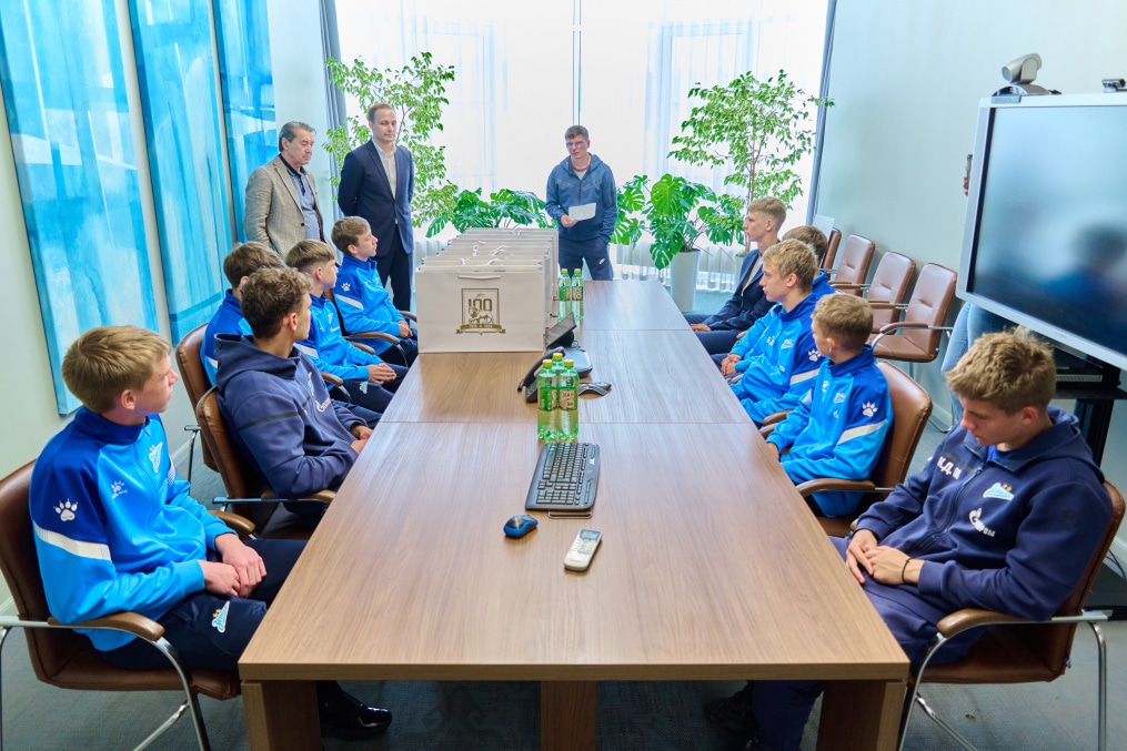 Поздравление лучших учеников «Газпром»-Академии