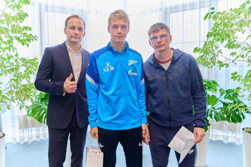 Поздравление лучших учеников «Газпром»-Академии