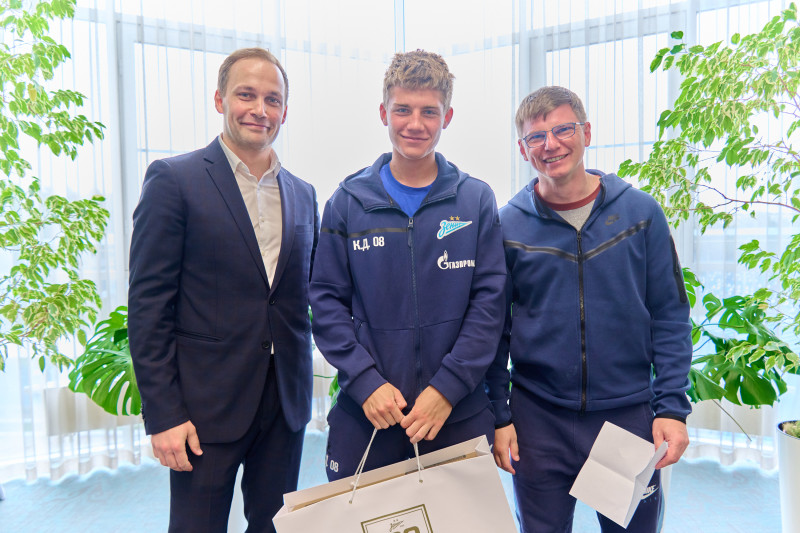 Поздравление лучших учеников «Газпром»-Академии