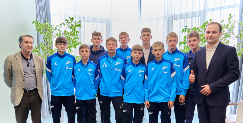 Поздравление лучших учеников «Газпром»-Академии