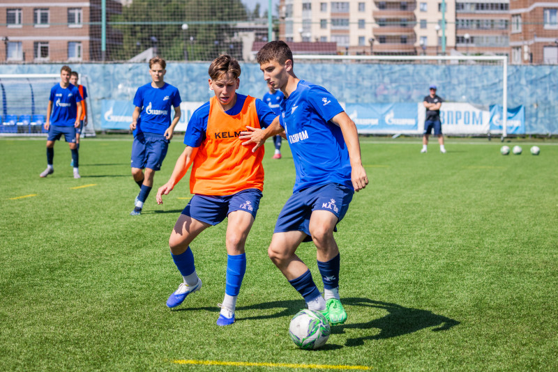 Тренировка юношеской команды «Зенит» U-18перед матчем с СШОР «Зенит» U-18