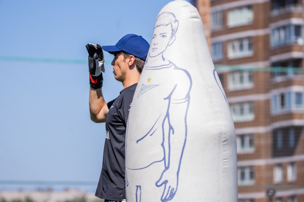 Тренировка юношеской команды «Зенит» U-18перед матчем с СШОР «Зенит» U-18