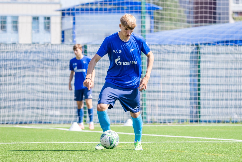 Тренировка юношеской команды «Зенит» U-18перед матчем с СШОР «Зенит» U-18