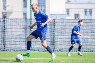 Тренировка юношеской команды «Зенит» U-18перед матчем с СШОР «Зенит» U-18