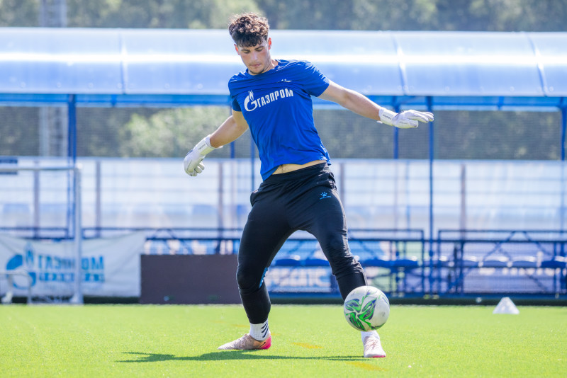 Тренировка юношеской команды «Зенит» U-18перед матчем с СШОР «Зенит» U-18