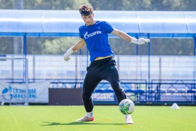 Тренировка юношеской команды «Зенит» U-18перед матчем с СШОР «Зенит» U-18