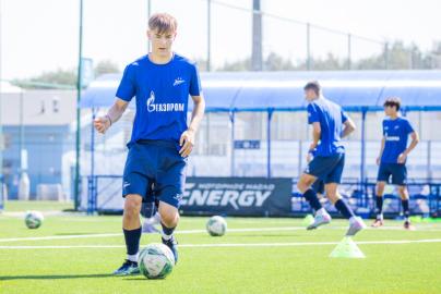 Тренировка юношеской команды «Зенит» U-18перед матчем с СШОР «Зенит» U-18