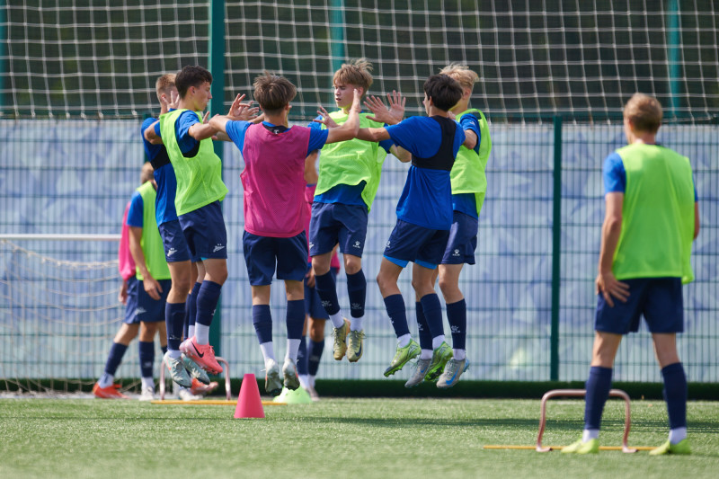Тренировка «Зенита» U-16 перед матчем с «Мастер-Сатурном» U-16