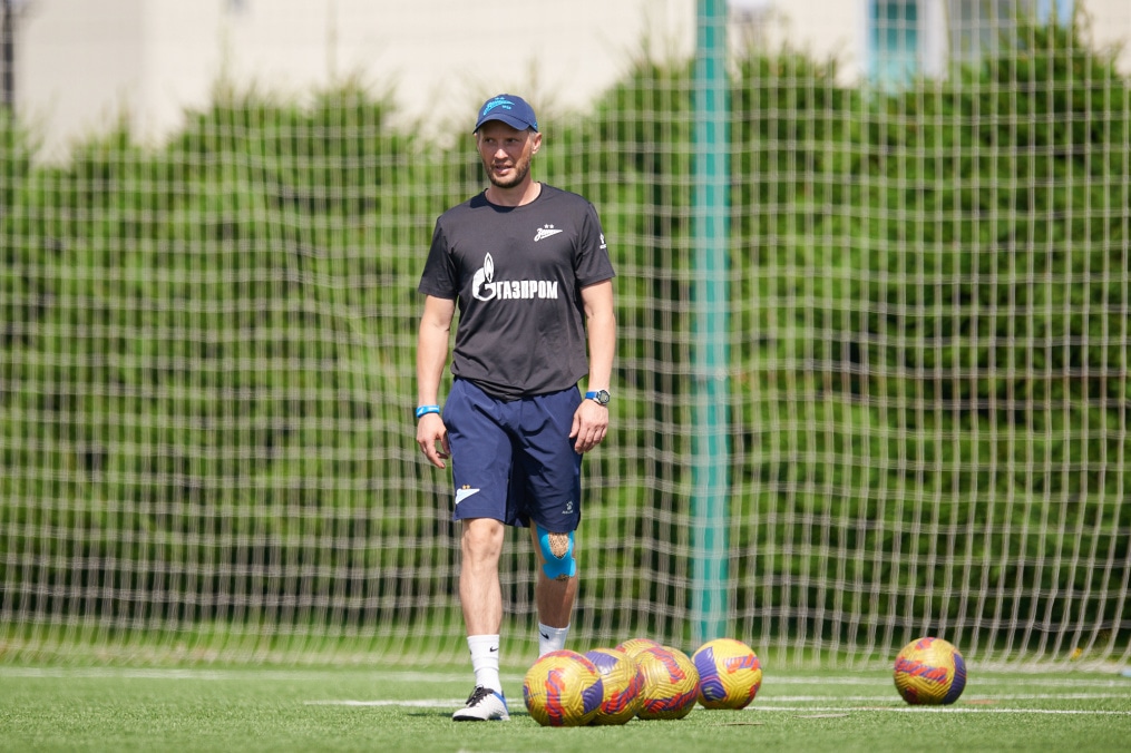 Тренировка «Зенита» U-16 перед матчем с «Мастер-Сатурном» U-16