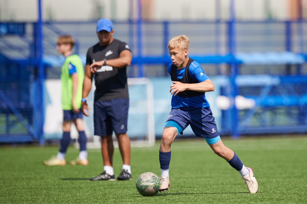 Тренировка «Зенита» U-16 перед матчем с «Мастер-Сатурном» U-16
