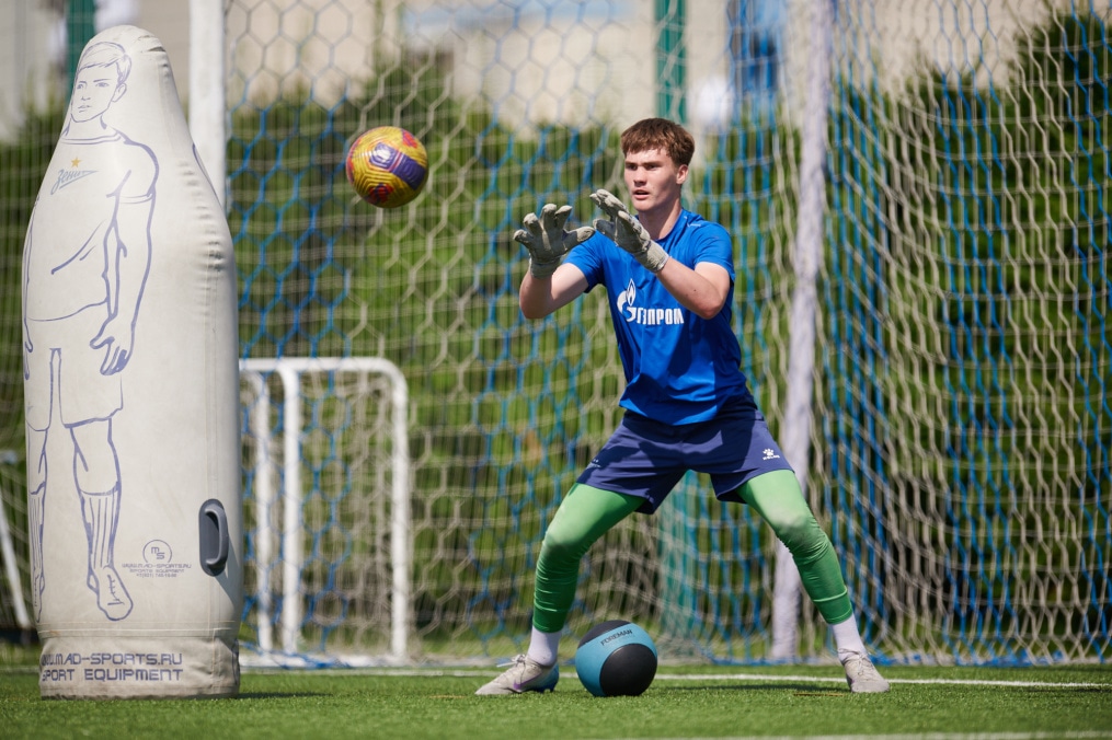 Тренировка «Зенита» U-16 перед матчем с «Мастер-Сатурном» U-16