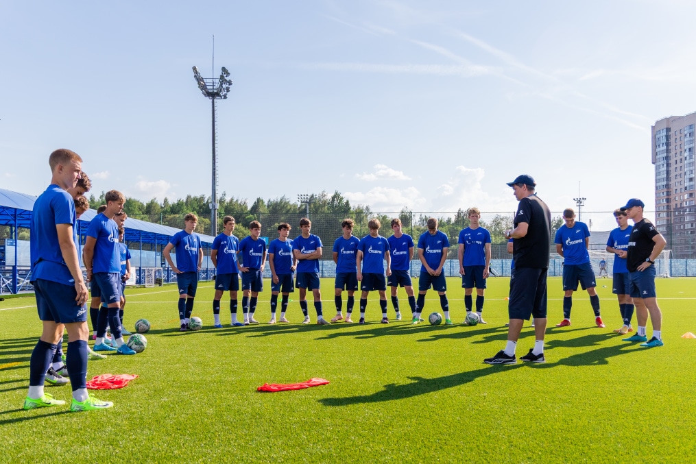Тренировка «Зенита»-м перед матчем с ФК «Пари НН»-м