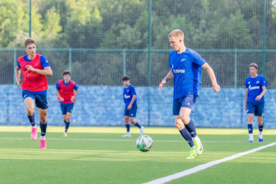 Тренировка «Зенита»-м перед матчем с ФК «Пари НН»-м