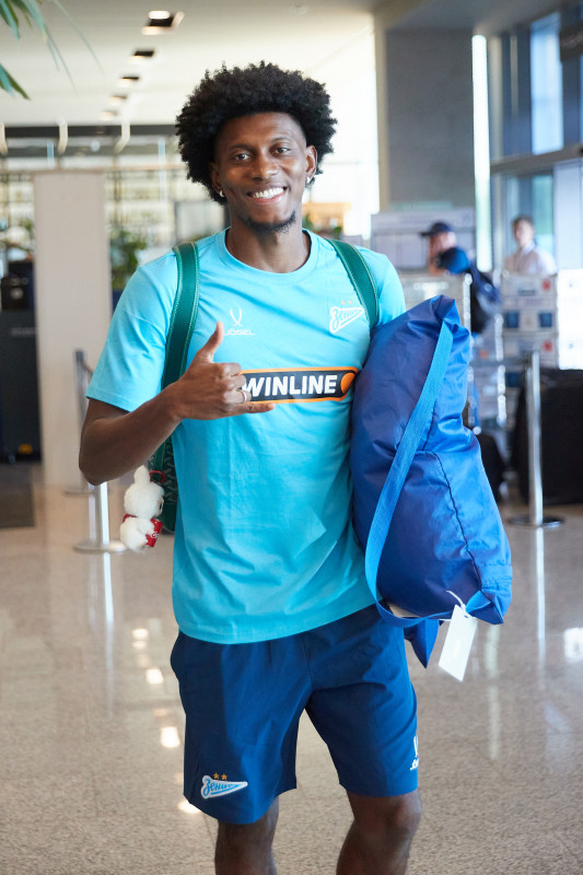 Вылет команды в Казань на матч с «Рубином»