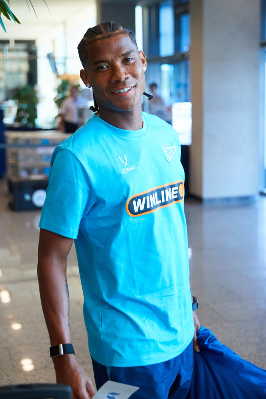 Вылет команды в Казань на матч с «Рубином»