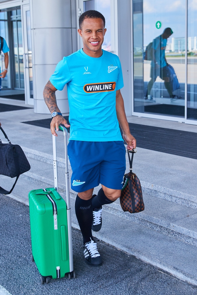 Вылет команды в Казань на матч с «Рубином»