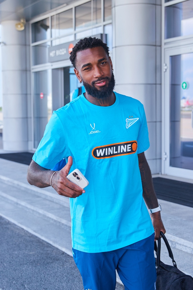 Вылет команды в Казань на матч с «Рубином»