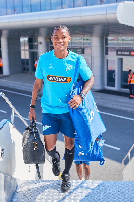 Вылет команды в Казань на матч с «Рубином»