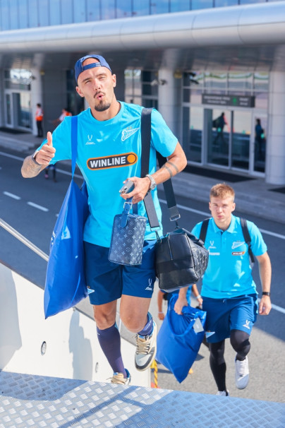 Вылет команды в Казань на матч с «Рубином»