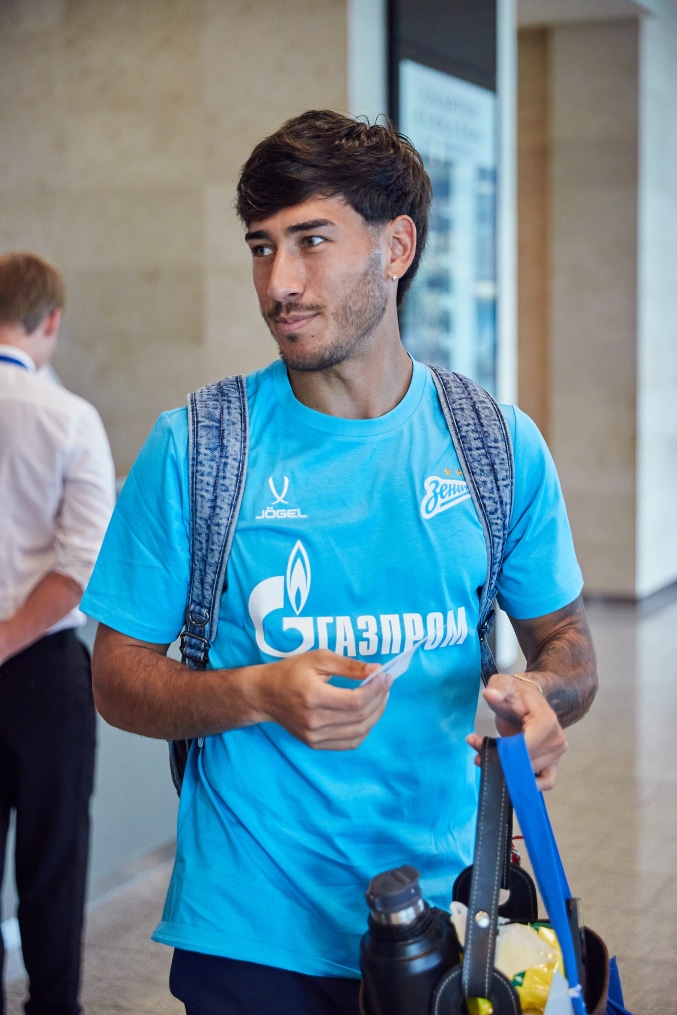 Вылет команды в Грозный на матч с «Ахматом»