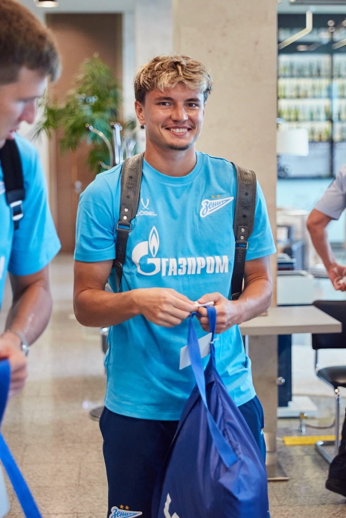 Вылет команды в Грозный на матч с «Ахматом»