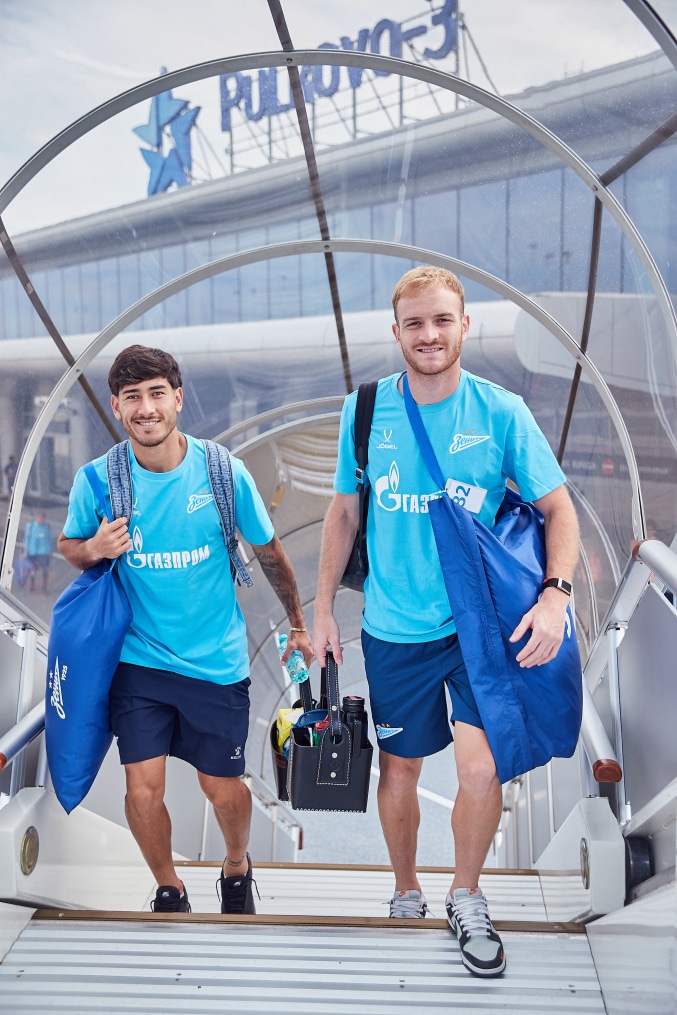 Вылет команды в Грозный на матч с «Ахматом»