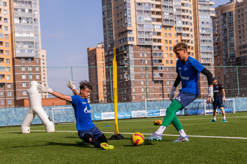Тренировка «Зенита» U-17 перед матчем с «Уралом» U-17