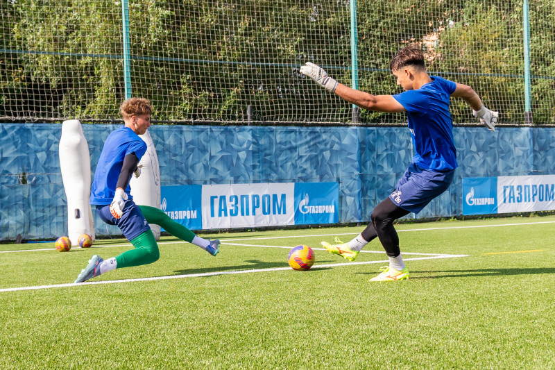 Тренировка «Зенита» U-17 перед матчем с «Уралом» U-17