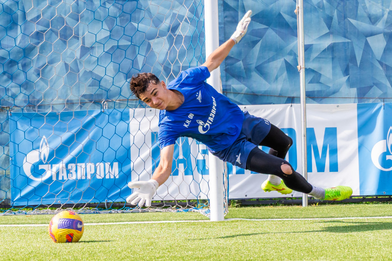Тренировка «Зенита» U-17 перед матчем с «Уралом» U-17