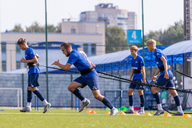 Тренировка «Зенита» U-17 перед матчем с «Уралом» U-17