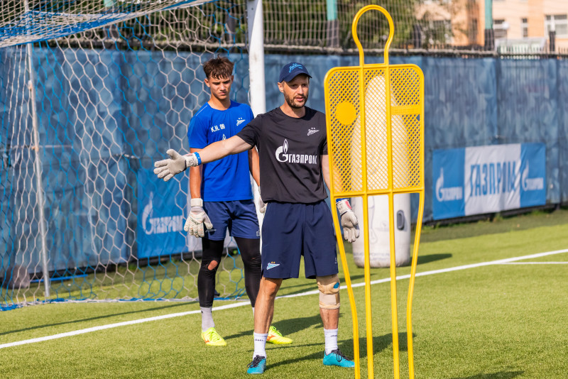 Тренировка «Зенита» U-17 перед матчем с «Уралом» U-17