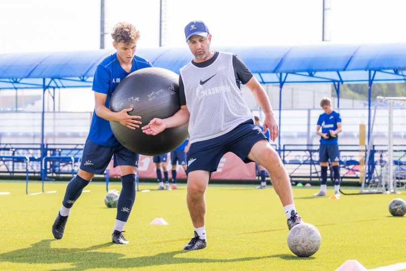 Тренировка «Зенита» U-17 перед матчем с «Уралом» U-17