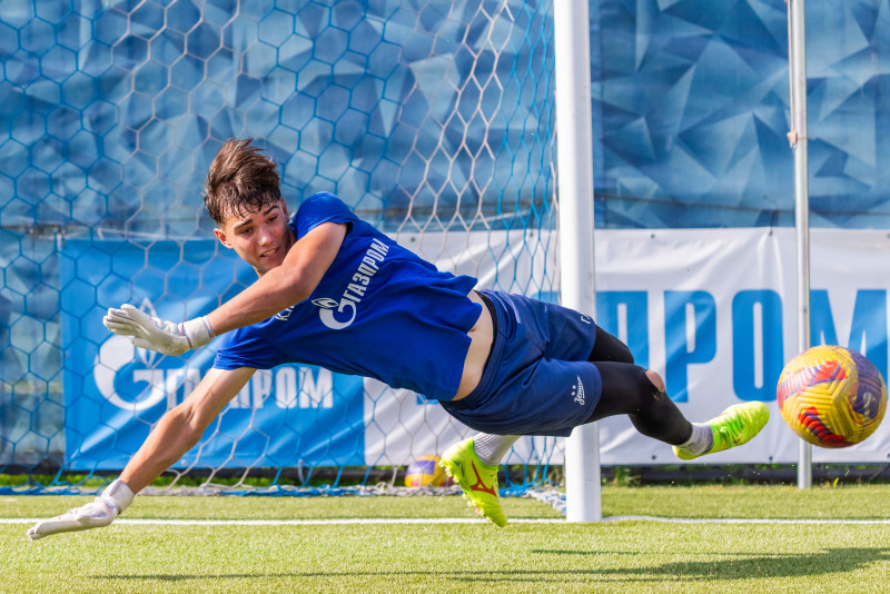 Тренировка «Зенита» U-17 перед матчем с «Уралом» U-17